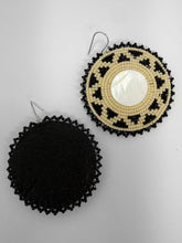 Load image into Gallery viewer, lamonti beaded earrings