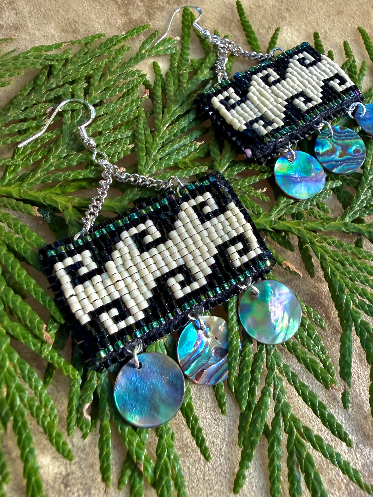 chuck chahko pe klatawa beaded earrings