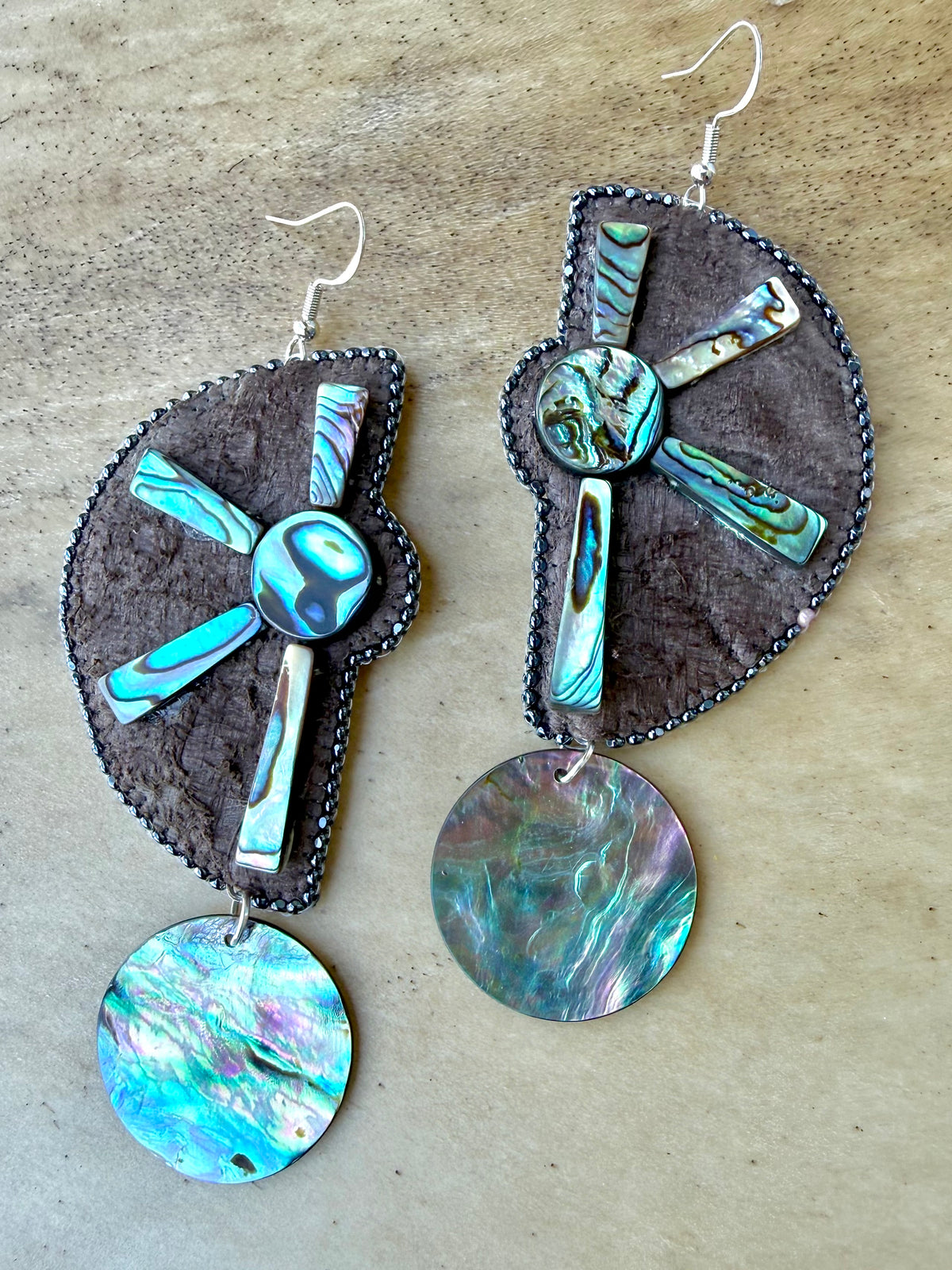 'ma.t͡ɬɪ.ni beaded earrings