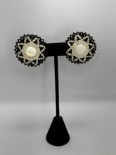 Load image into Gallery viewer, konaway sun beaded earrings
