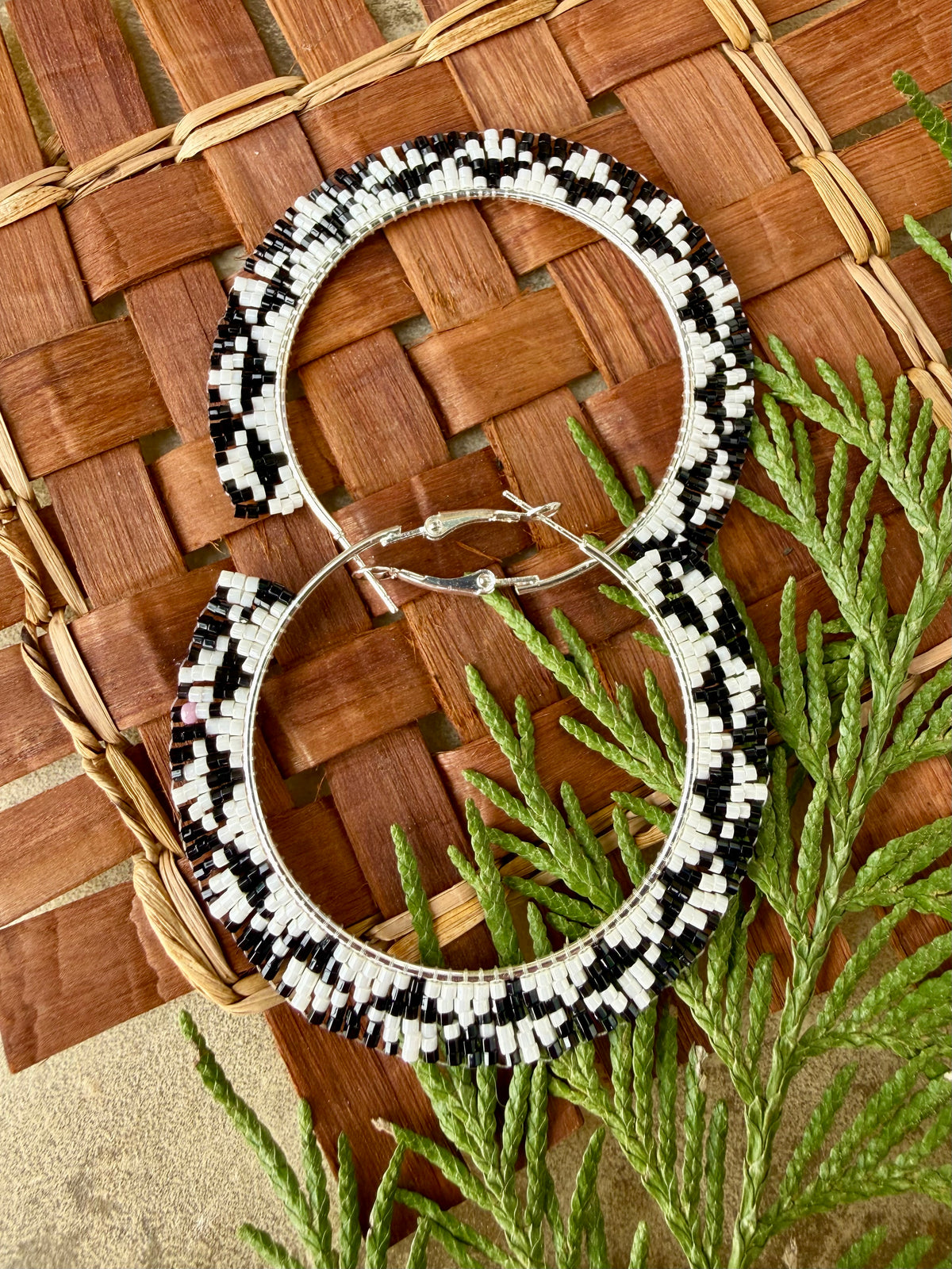 saddle mountain hoop - ivory